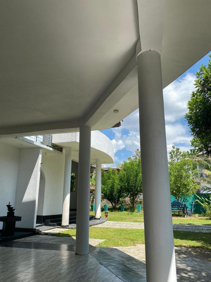 White Win Villa Elewela Exterior foto