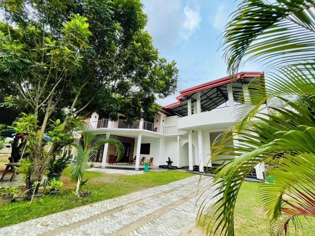 White Win Villa Elewela Exterior foto